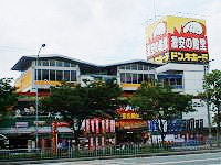 江川線沿いの大型店舗